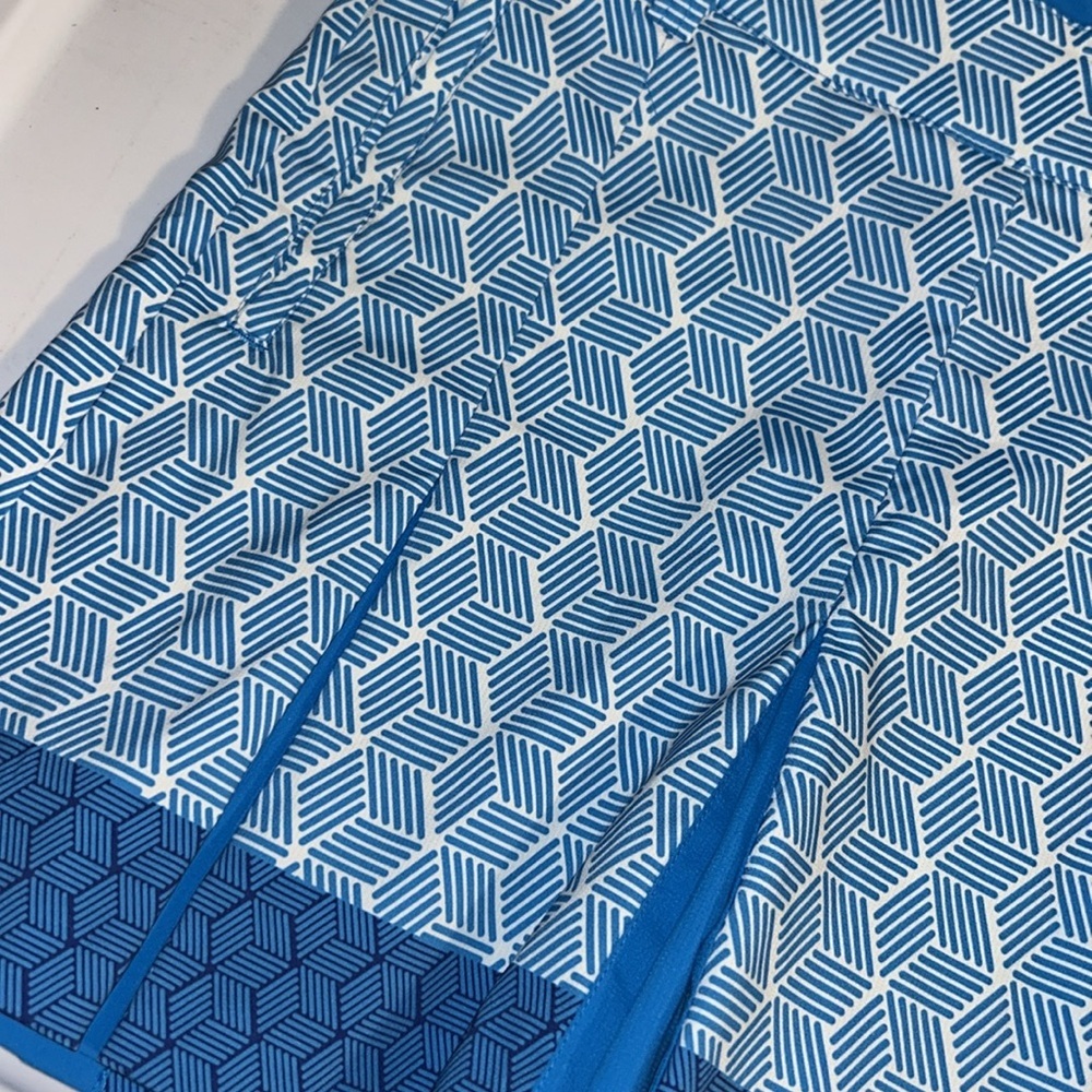 Puma Sport wear skirt inner shorts - Picture 2 of 4